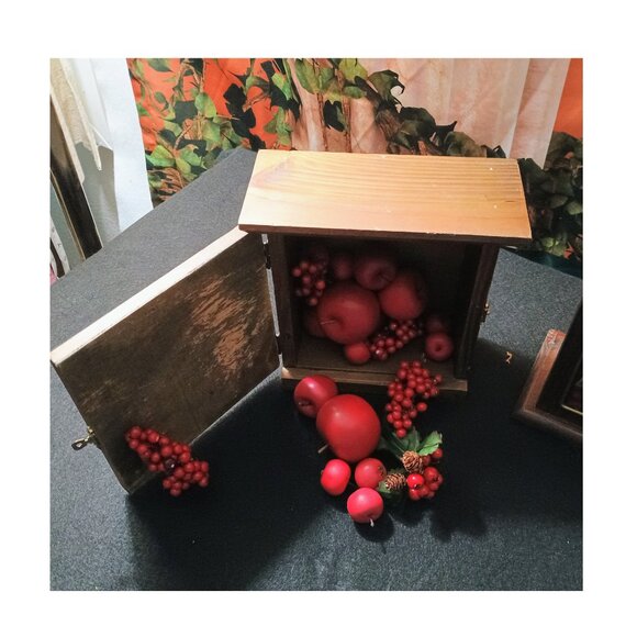 VGUC: Distressed Rustic Wood Boxes Set 3pc for the Holidays - Picture 4 of 6